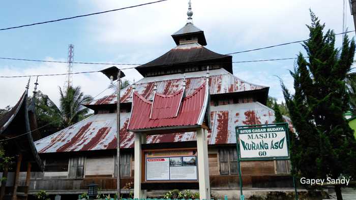 Masjid Kurang Aso 60 di Pasir Talang, Sungai Pagu, Solok Selatan. (Foto: Gapey Sandy)