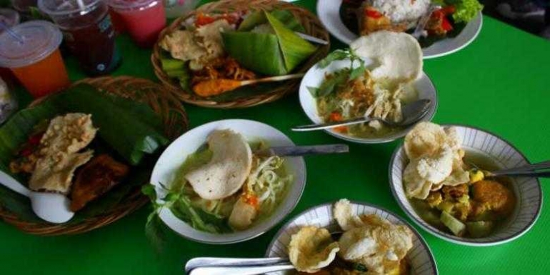 Ilustrasi ragam kuliner tradisional Indonesia (KOMPAS.COM/TRI WAHYUNI)