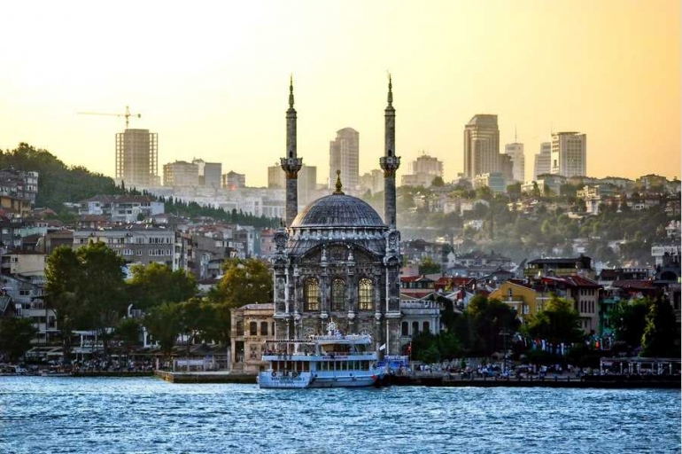 Istanbul, Turki (dok.Istanbulone)