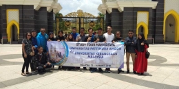Rombongan Study Tour Universitas Pattimura di Istana Negara Malaysia. Dok Pribadi 