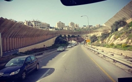 Pemukiman warga Palestina ditutup tembok beton oleh Israel (Dokpri)