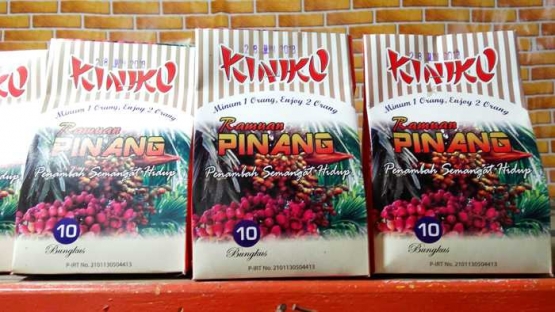 Ramuan Pinang juga menjadi produk andalan UKM Kiniko di Tabek Patah, Kec Salimpaung, Kab Tanah Datar, Sumbar. (Foto: Gapey Sandy)