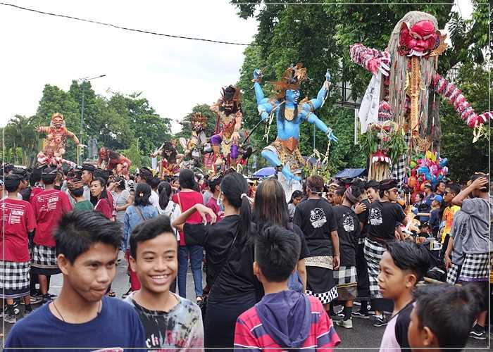 7 Ogoh Ogoh menunggu antrian arak-arakan. Dokpri