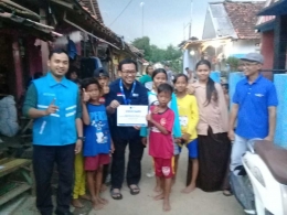 Senyum Mandiri Amal Insani bersama anak-anak penyintas banjir Ciledug Cirebon
