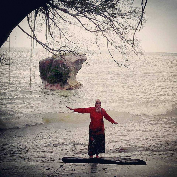 foto diri di Karang Bolong (dok.Tiwi)