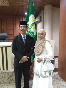 Agus Salim deputi komersial dan investasi bersama istri