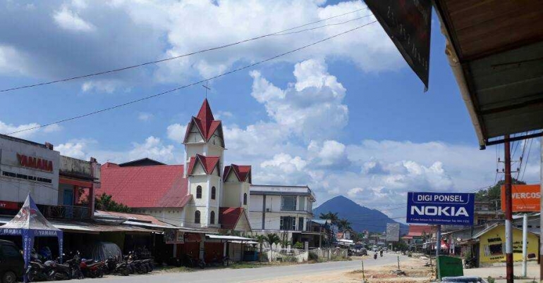 Salah satu sudut kota Entikong. (Dok. Pribadi)