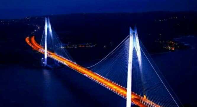 Jembatan Bosphorus saat Istanbul mengalami pemadaman listrik (dok.harber.com)