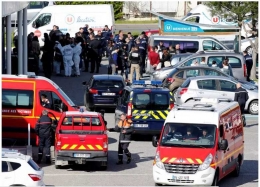 Penyergapan serangan di Perancis, sumber : captured from www.independent.co.uk, dokpri