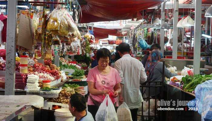 Suasana di Pasar Chow Kit, Kuala Lumpur (dok. koleksi pribadi)