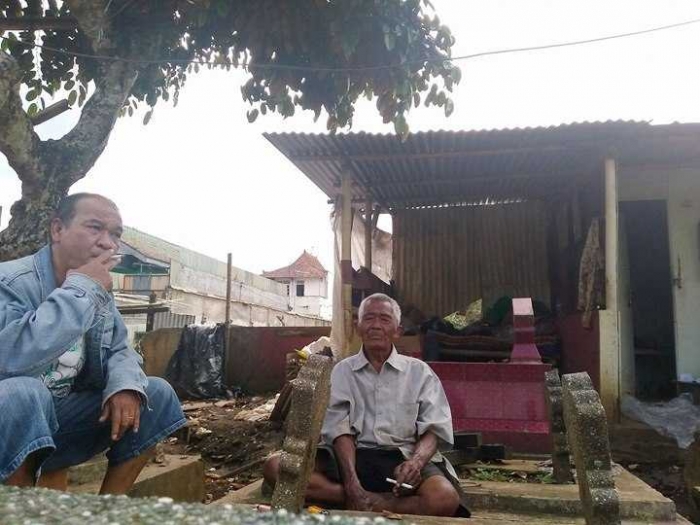 Diplomasi kretek untuk mencairkan suasana (foto: dok pri)