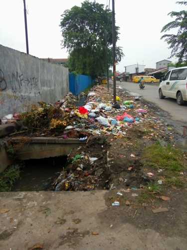 Penumpukan sampah di kota Medan (pihak ke 3)