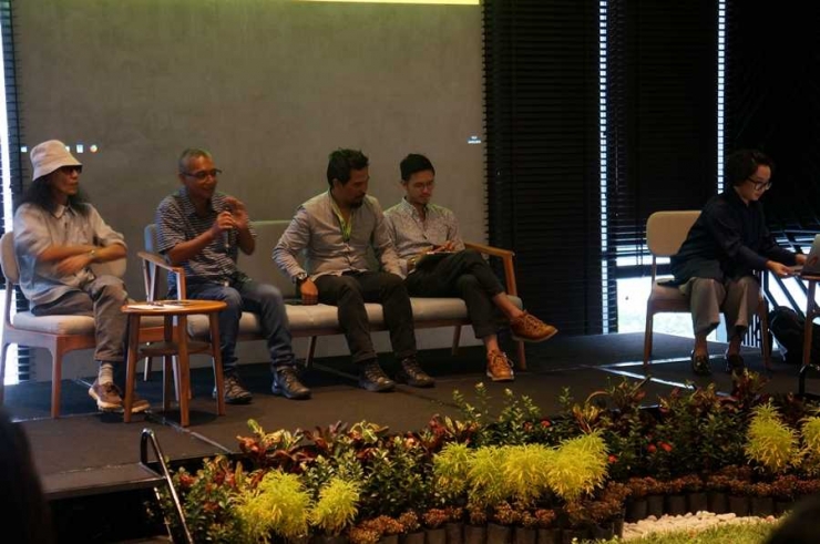 para pembicara dalam expert discussion (doc : Riana Dewi)
