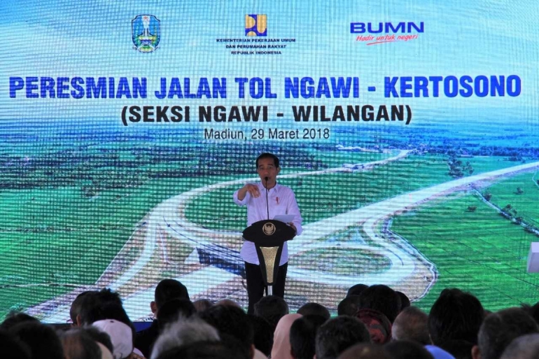 Presiden Jokowi memnerikan sambutan pada peresmian jalan tol ruas Ngawi-Wilangan (FT. Jasa Marga) 