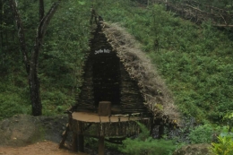 Rumah Kayu Seribu Batu. Foto: Ummi Azzura