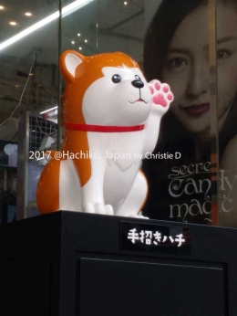 Dokumentasi pribadi  Patung Hachiko kecil, dari material fiberglass, berada di "Shibuya Center-gai Shopping Street"