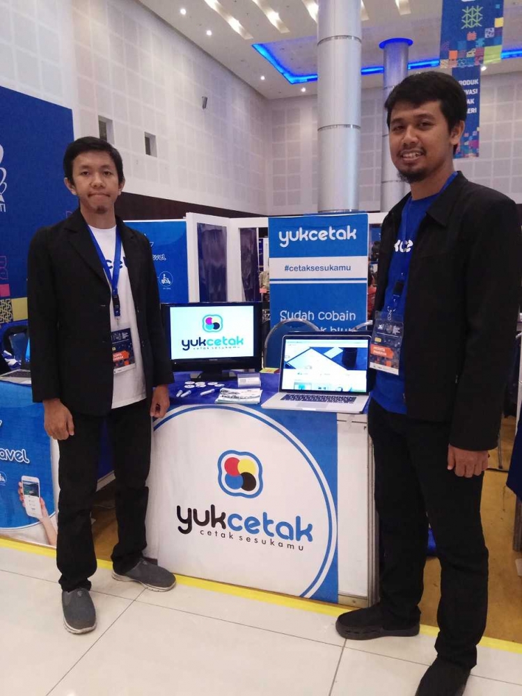 Stand Yukcetak di Pameran I3E