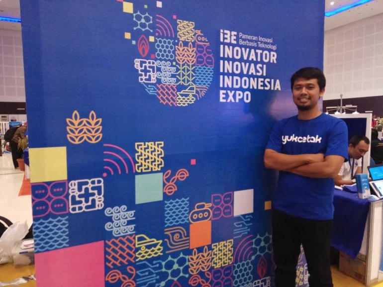 Lutfi (CEO Yukcetak) di Pameran I3E