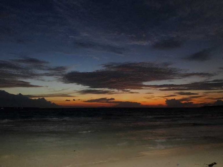 Suasana Sunset di Tanjung Bira (Dokumentasi Pribadi)