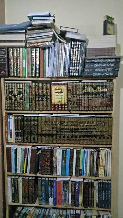 ini sebagian kecil buku yang dimiliki oleh seorang Mahasiswa S1 asal Indonesia yang berkuliah di Mesir. (Sumber; Dokumentasi Pribadi)