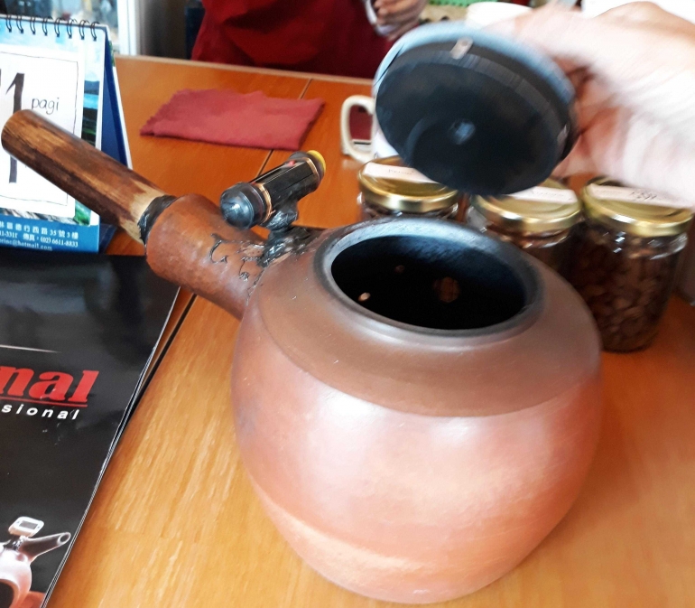 Alat Sangrai Kopi Tradisional di National Coffee|Dokumentasi Mas Yunus