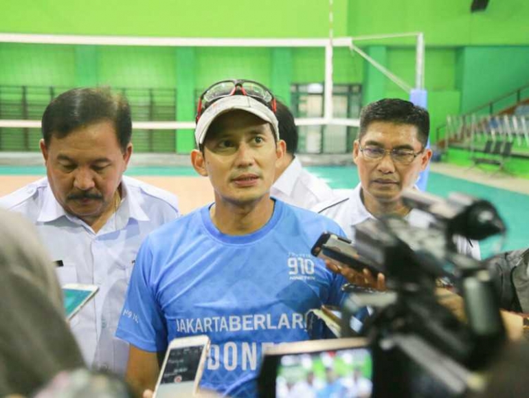 Wakil Gubernur saat meninjau GOR Bulungan (sumber foto: beritajakarta.id)