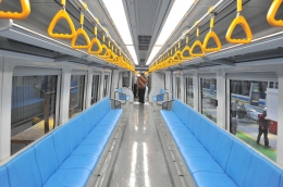 Interior LRT Palembang lega dan elegan (Ft. INKA)