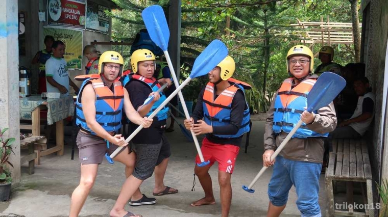 Bergaya sebelum Arung Jeram (Dokpri)