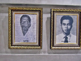 Dua walikota Surabaya dari PKI. Setelah kemenangan mutlak partai ini di Kota Surabaya pada Pemilu 1955 dan Pemilu Daerah 1957, selama kurun 1958 hingga 1965, PKI menjadi penguasa di kota ini. | Dokumentasi Pribadi