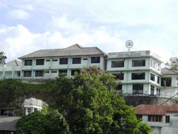 Hotel Tua Tampak Kurang Terawat (Dokpri)