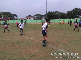 Suasana pertandingan Futsal U-19 Kecamatan Palmerah VS Kecamatan Gropet (dok. pribadi)