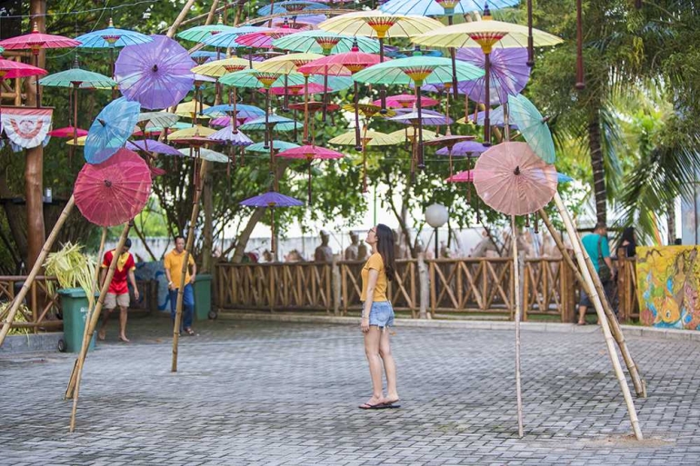 Instalasi Seni Bangka Culture Wave Festival (ngopibareng.id)