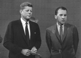 Presiden Kennedy dan Nixon menjadi presiden AS yang pertama kali diliput debatnya saat kampanye presiden tahun 1960 (http://www.nydailynews.com)