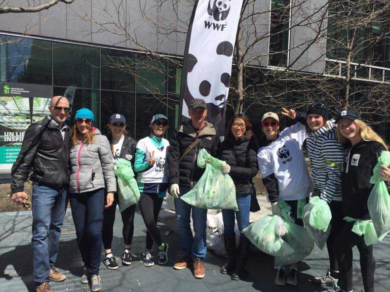 Aksi bersih lingkungan, 21 April 2018, WWF-Canada, Montreal. 