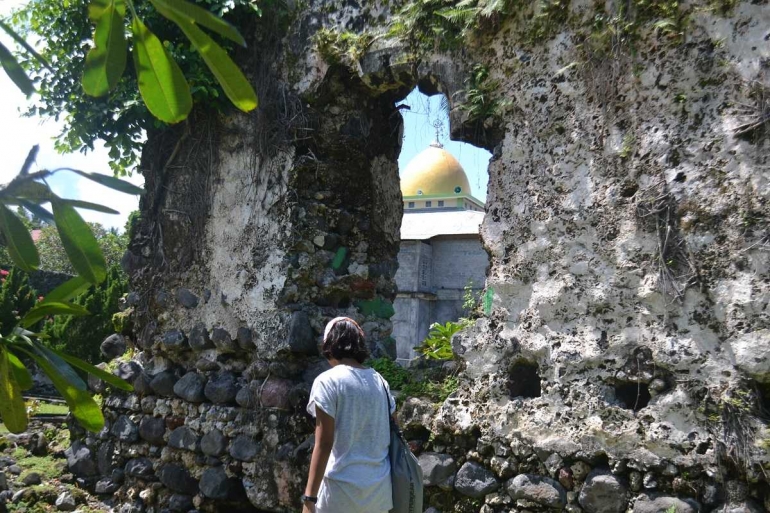 Benteng Nostra Senora del Rosario di Ternate (kini disebut benteng Kastela). Katanya pernah diambil alih oleh Kesultanan Ternate dan dialihfungsikan dari markas Portugis menjadi istana/kedaton. | Foto oleh IVANA FRISILIA