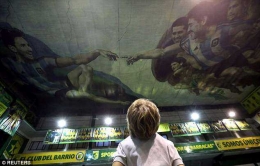 (Lukisan Mural di Santiage Pereyra, Argentina/ sumber foto dilansir dari Dailymail)