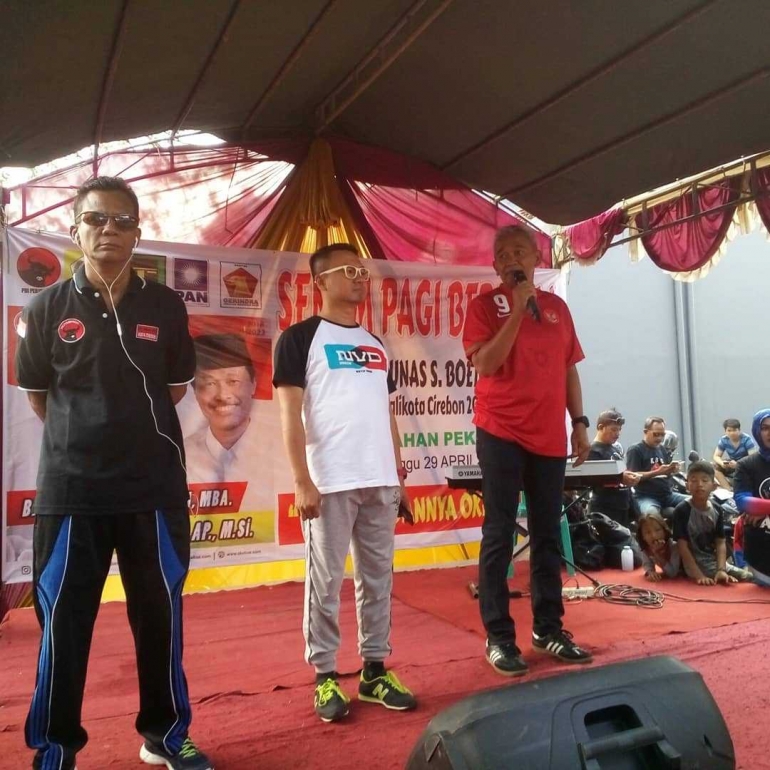 H Bamunas calon Walimota Cirebon saat menyampaikan sambutan pembuka di senam. Sehat (doc.pribadi)