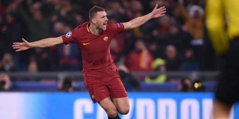   Striker AS Roma Edin Dzeko FILIPPO MONTEFORTE / AFP