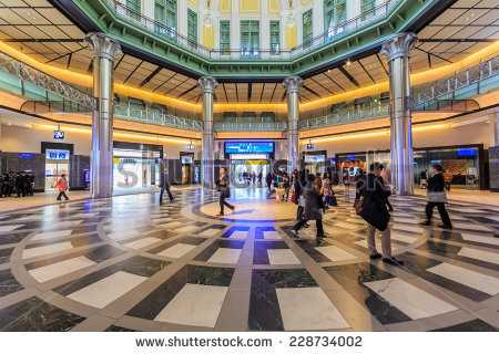 Terlihat, lobby utama stasiun Tokyo denan kubah besar, khas bangunan2 Eropa. Klasik yang menawan || www.shutterstock.com