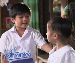 Nathaniel dan rekan kecilnya, Abi dalam sebuah adegan. Sumber: ABS-CBN.com