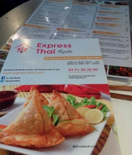 Express Thai Resto juga melayani pesan antar via telepon, loh. Itu ada nomor teleponnya pada brosur di atas ;). (foto: dokpri)