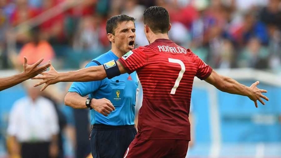 Cristiano Ronaldo pernah mendebat Milorad Mazic di Piala Dunia 2014/Foto: www.sport.bt.com