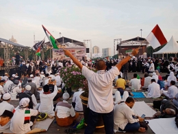 Bendera Indonesia dan Palestina mewarnai Aksi #BebaskanBaitulMaqdis (Dok Pribadi)