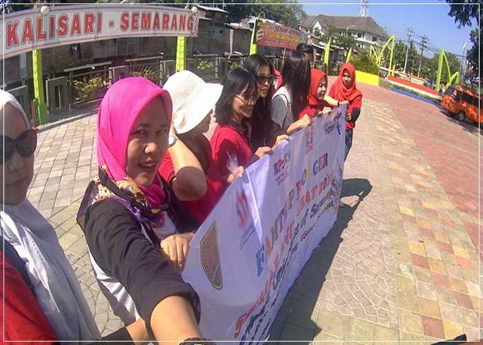 Wefie bersama bloger lain peserta Famtrip Bloger 2018. Dokpri