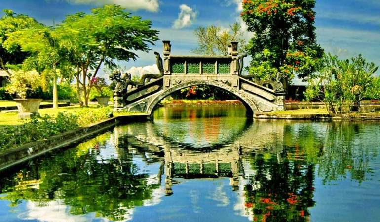 Tirta Gangga Karangasem. Sumber: http://objekwisatadibali.com