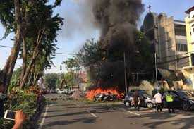 teror bom di Surabaya menyasar gereja-gereja (regional.kompas.com)