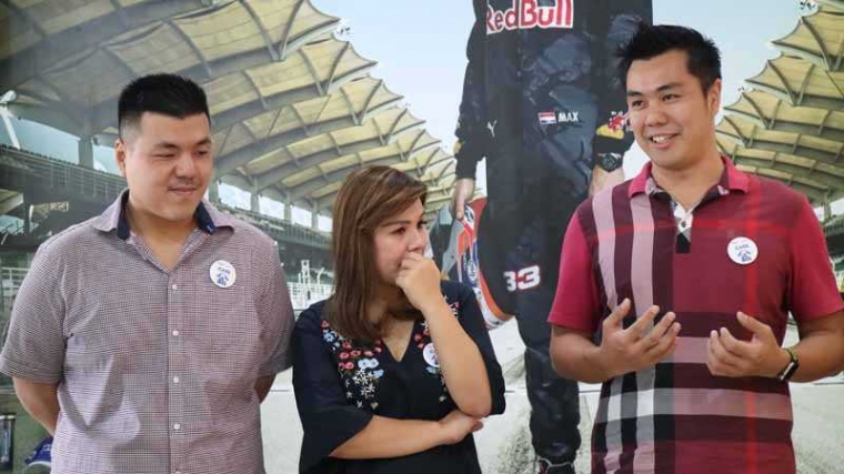 Holy, Noly dan Zoly, pemilik HNZ Tire Center Pluit Jakarta (dok.pribadi)