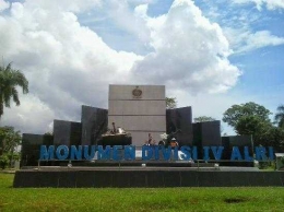 Monumen ALRI di Liang Anggang, tempat makam Brigjen Hasan Basry. Foto: Tripadvisor.com
