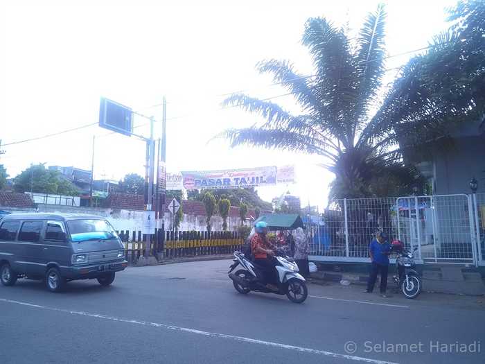 Dari jauh, Pasar Takjil (dok.pribadi)