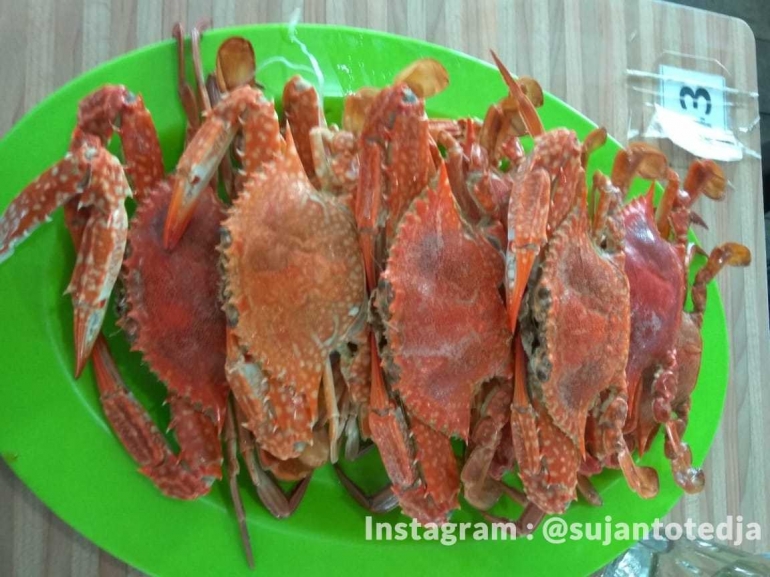 wisata-kuliner-seafood-batam-4-5afda67016835f7b6a23c972.jpg